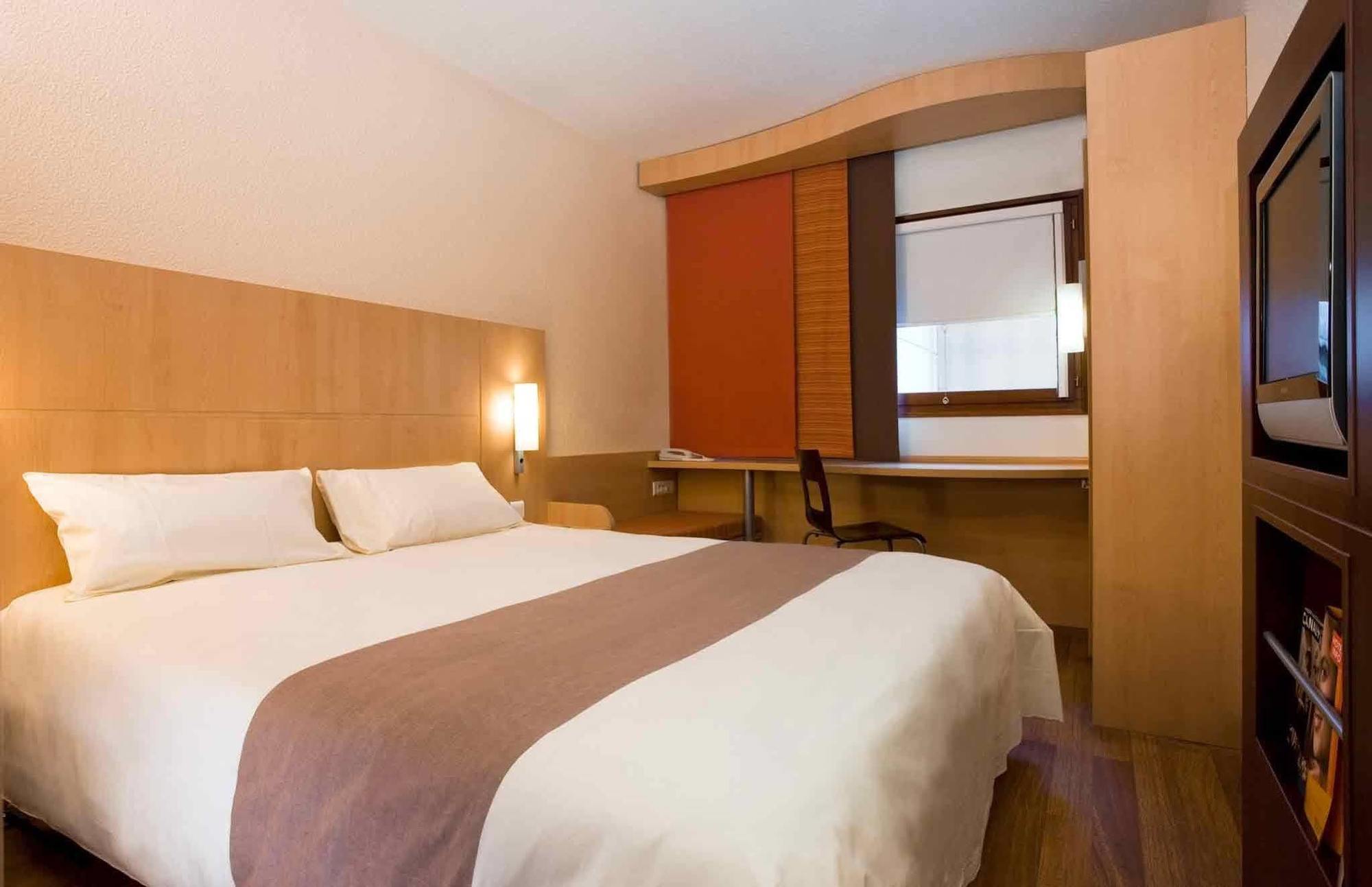 Ibis Dalian Zhongshan Square Kültér fotó